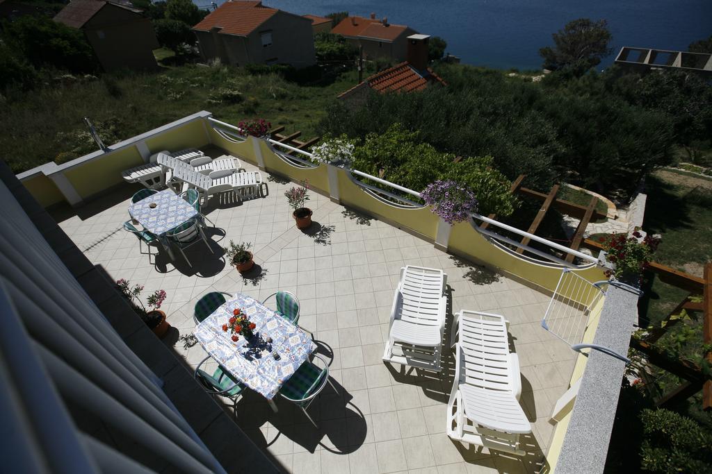 Miškovići Apartments Roza מראה חיצוני תמונה