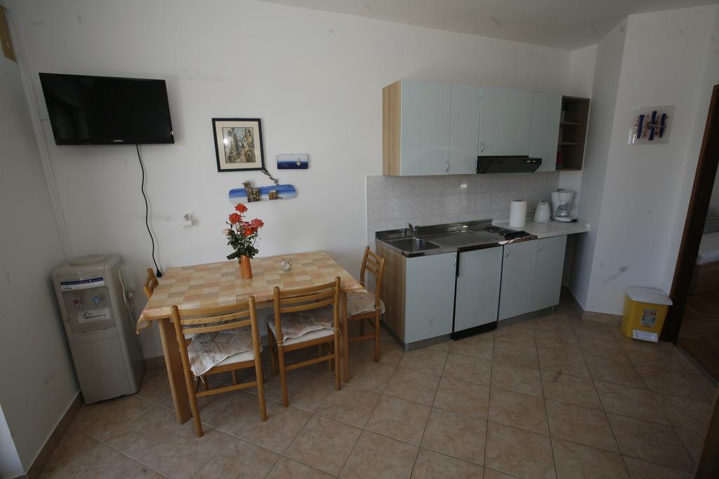 Miškovići Apartments Roza מראה חיצוני תמונה