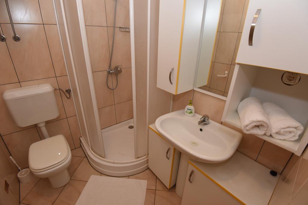 Miškovići Apartments Roza מראה חיצוני תמונה